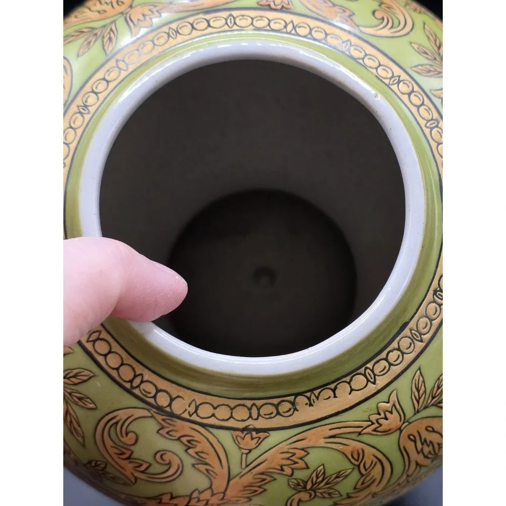Vintage Oriental Accent Ceramic Ginger Jar Vase with Lid by Oriental Accent...